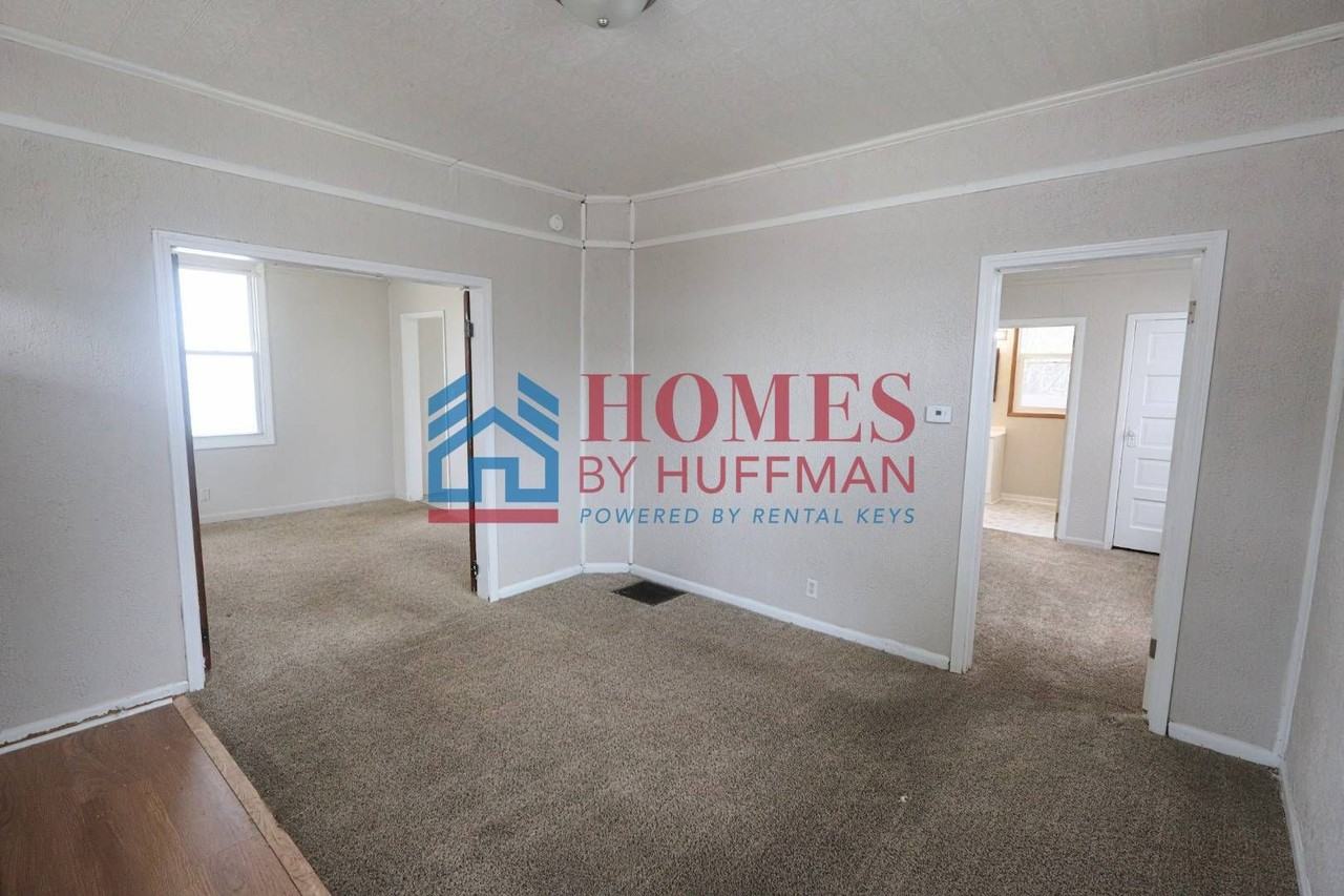 202 Herndon Dr - Photo 5 of 13