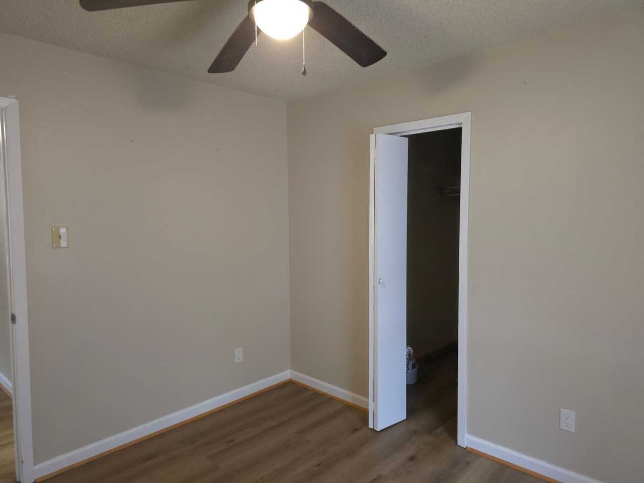 812 Shady Heights Rd - Photo 2 of 12