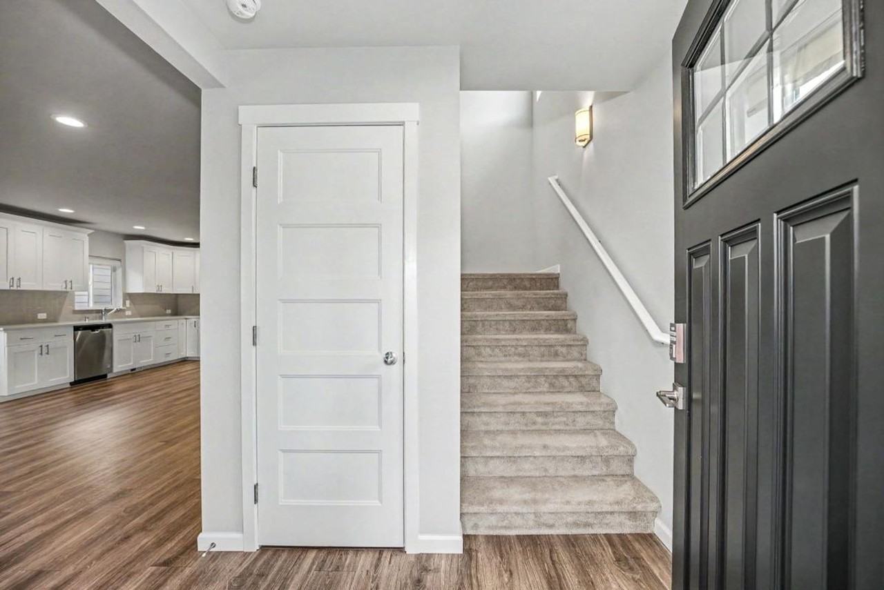 14337 100th Ave Se - Photo 3 of 34