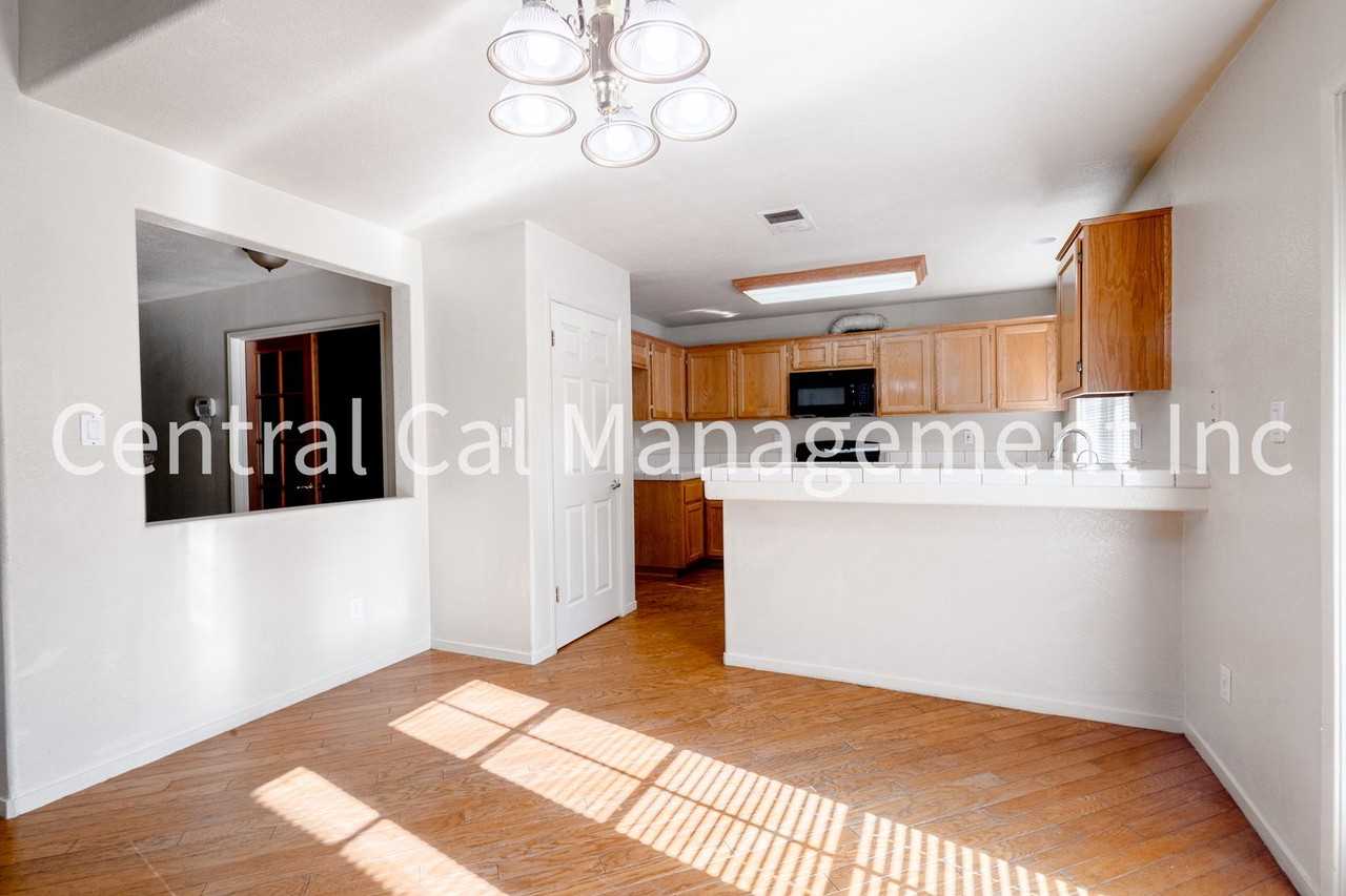 4000 Mariana Way - Photo 7 of 25