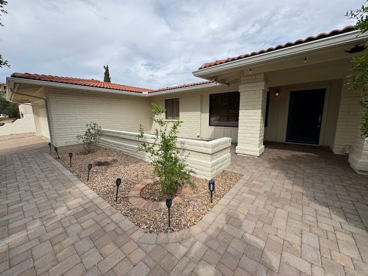 15429 N 9th Pl - Photo 3 of 33