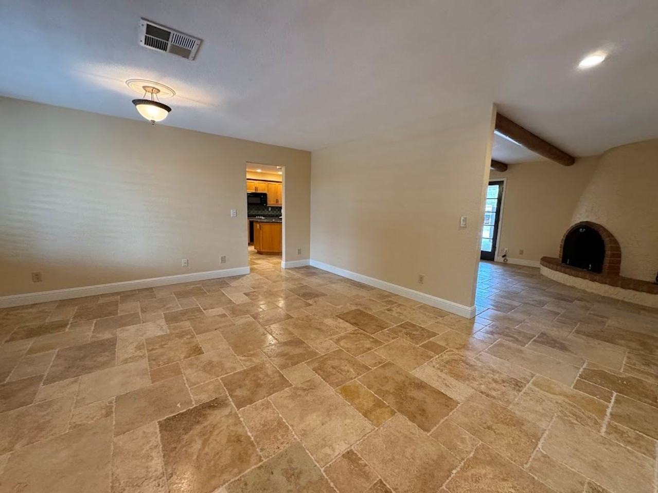 15429 N 9th Pl - Photo 6 of 33