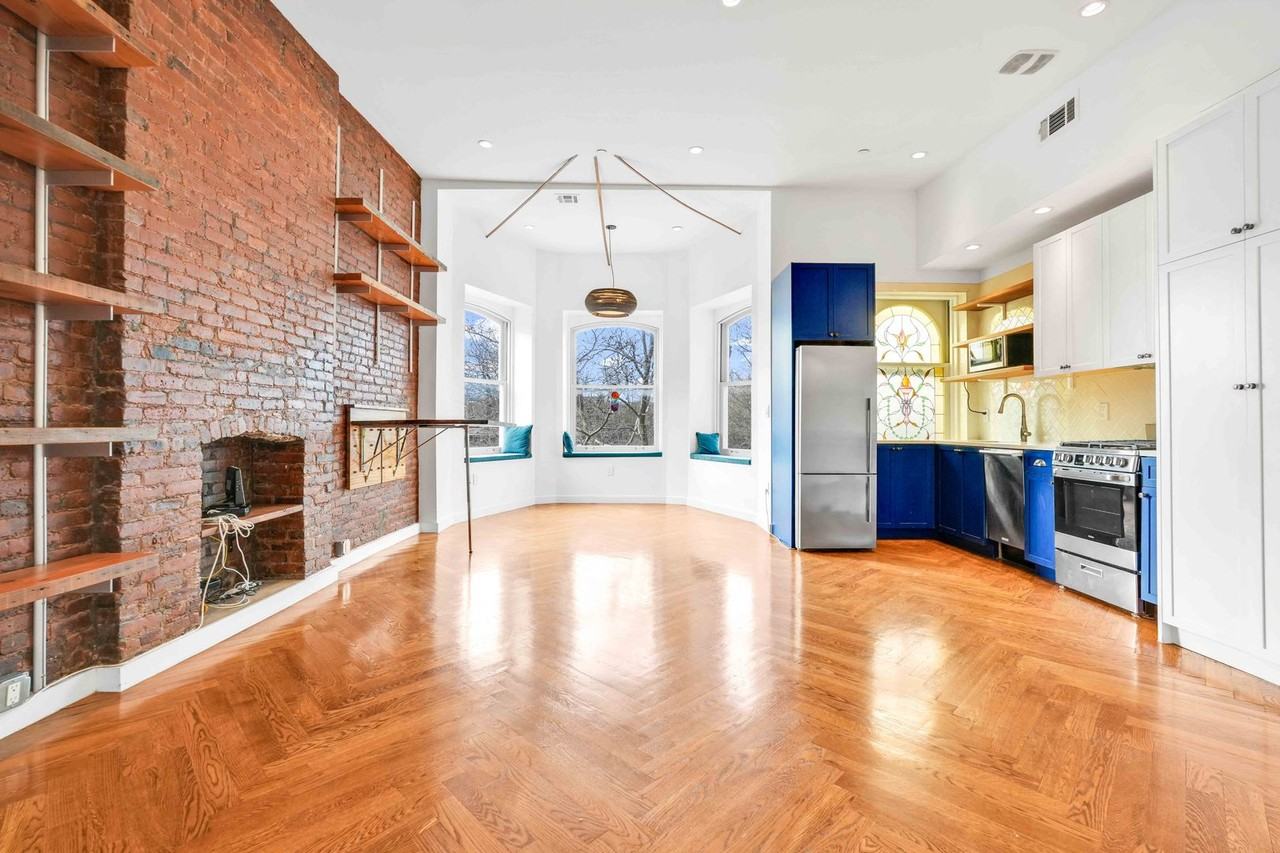 875 Saint Marks Ave Apt 3a - Photo 6 of 13