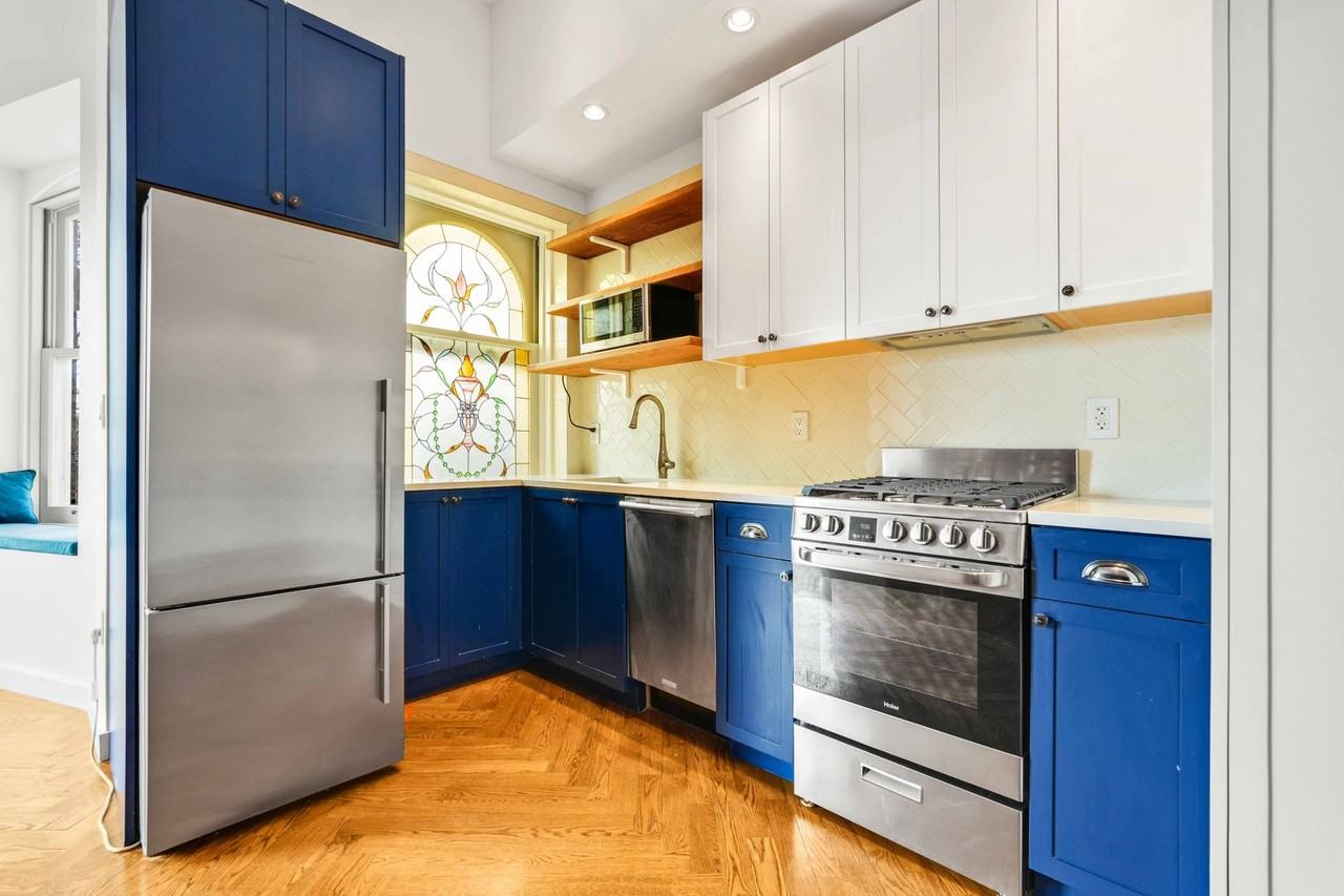 875 Saint Marks Ave Apt 3a - Photo 7 of 13