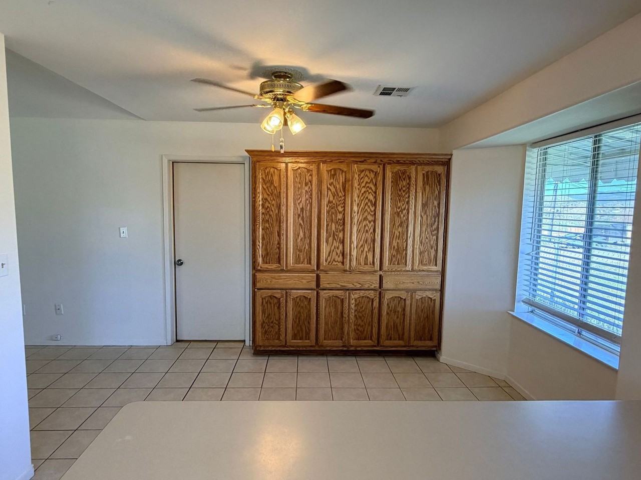 22120 Mccarthy Dr - Photo 4 of 11