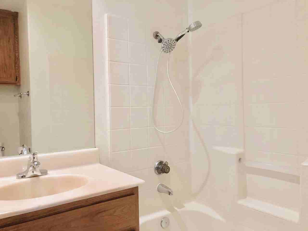 1215 N San Gabriel Ave #202 - Photo 4 of 16