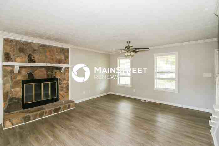 115 Anna Ave - Photo 2 of 18