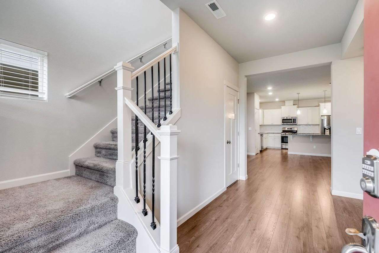 6935 Se Red Alder St - Photo 2 of 14