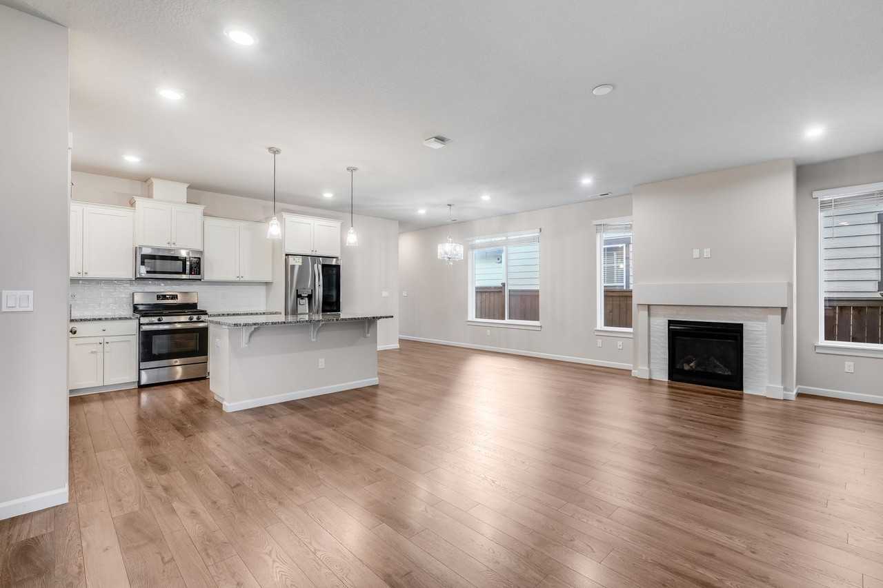 6935 Se Red Alder St - Photo 3 of 14