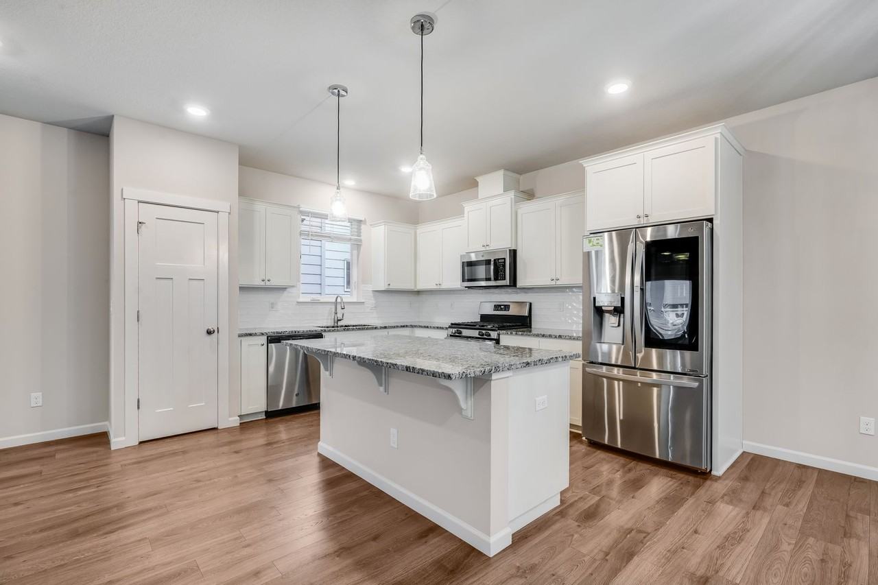 6935 Se Red Alder St - Photo 4 of 14