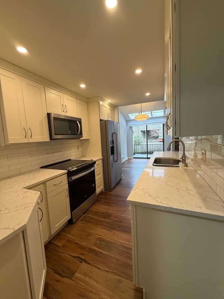 19117 Ballinger Way Ne #202 - Photo 3 of 18