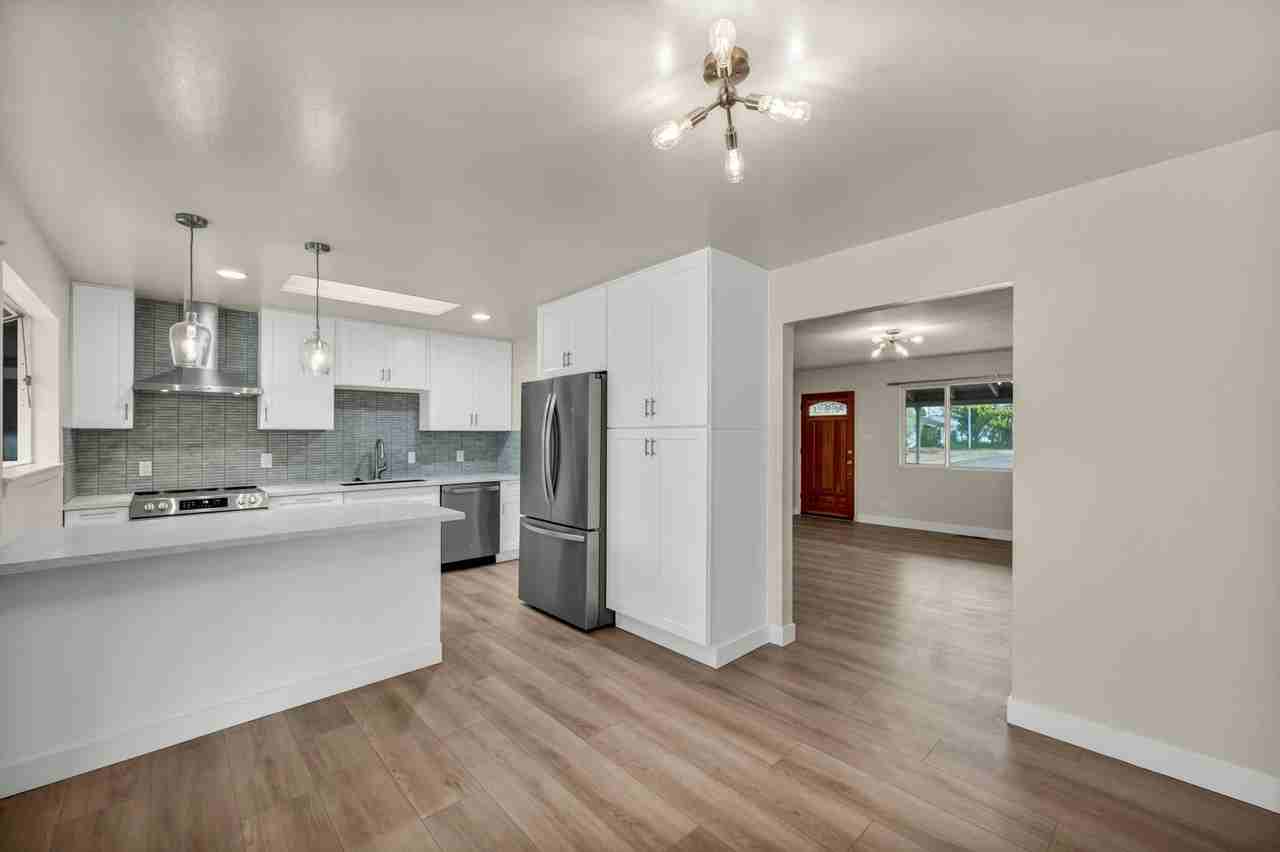 908 Wagner Dr - Photo 3 of 41