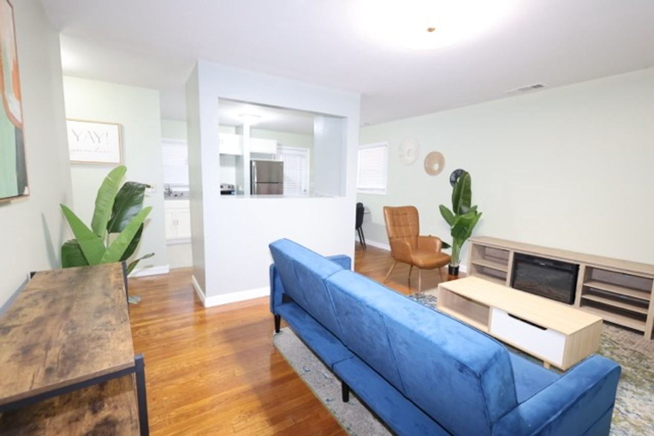 2202 Dering Cir Ne - Photo 5 of 27