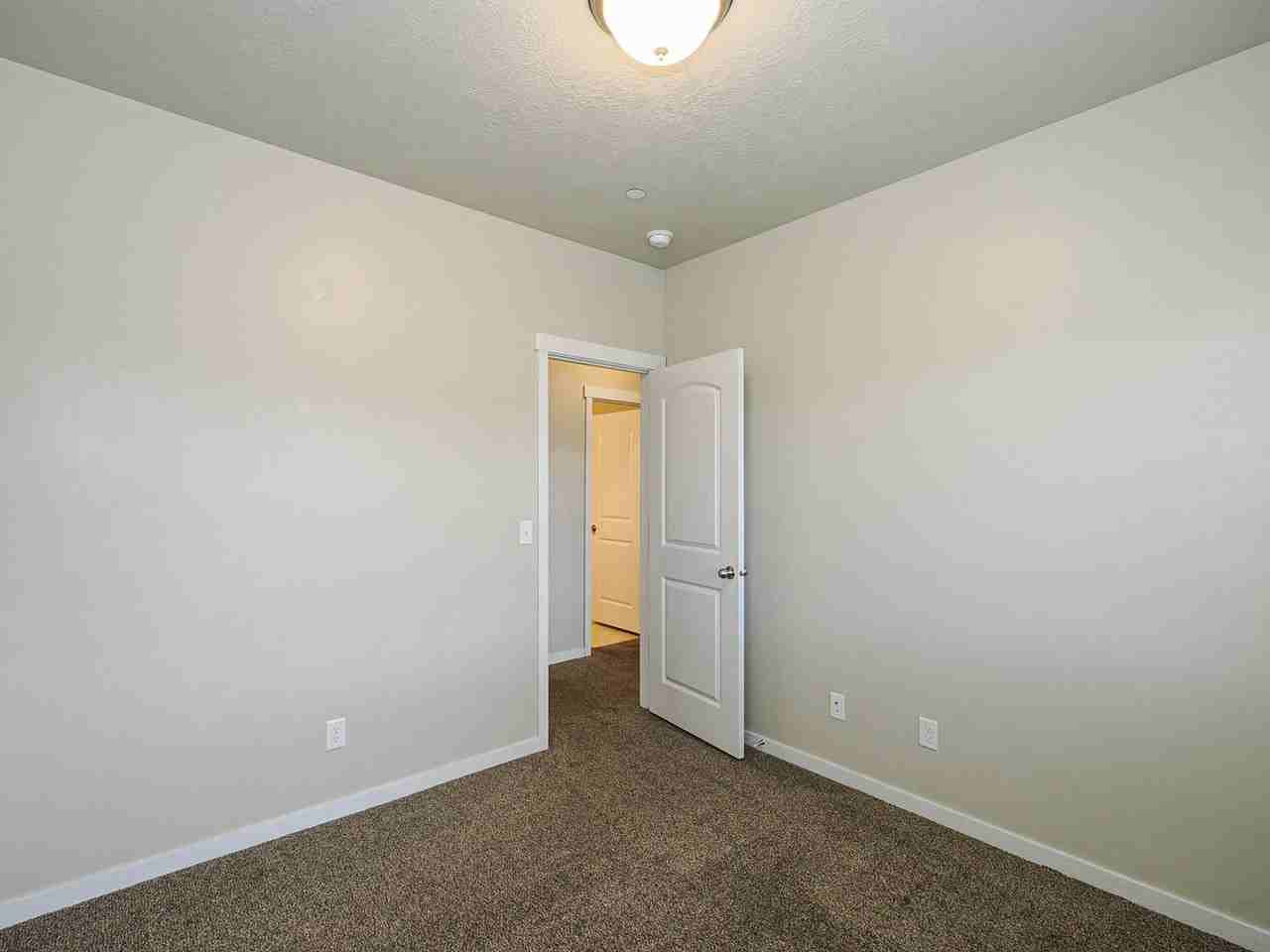 157 E Jordan Ridge Blvd - Photo 4 of 30