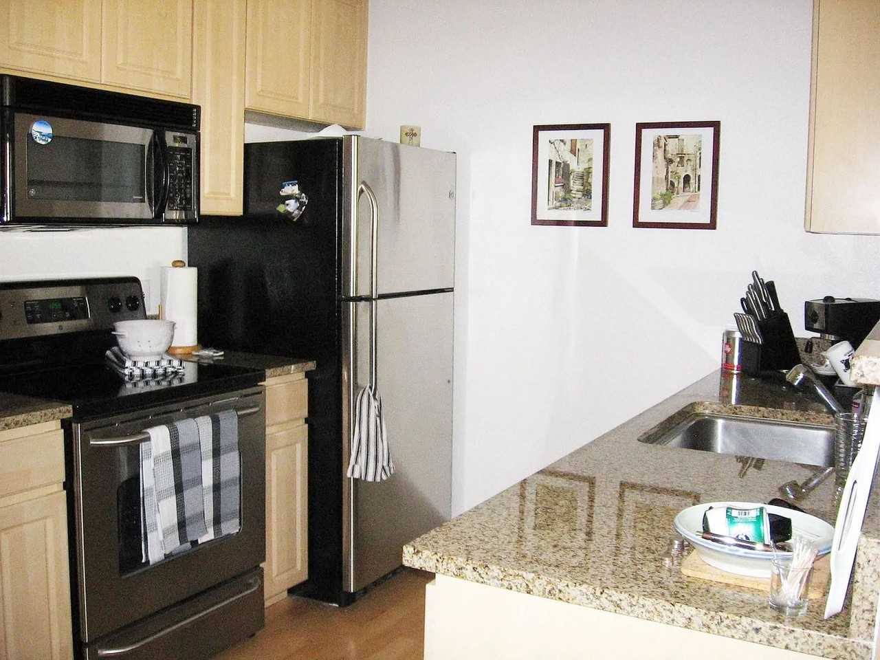 1970 Columbia St #315 - Photo 5 of 9