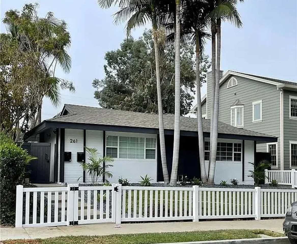 261 Prospect Ave - Photo 2 of 24