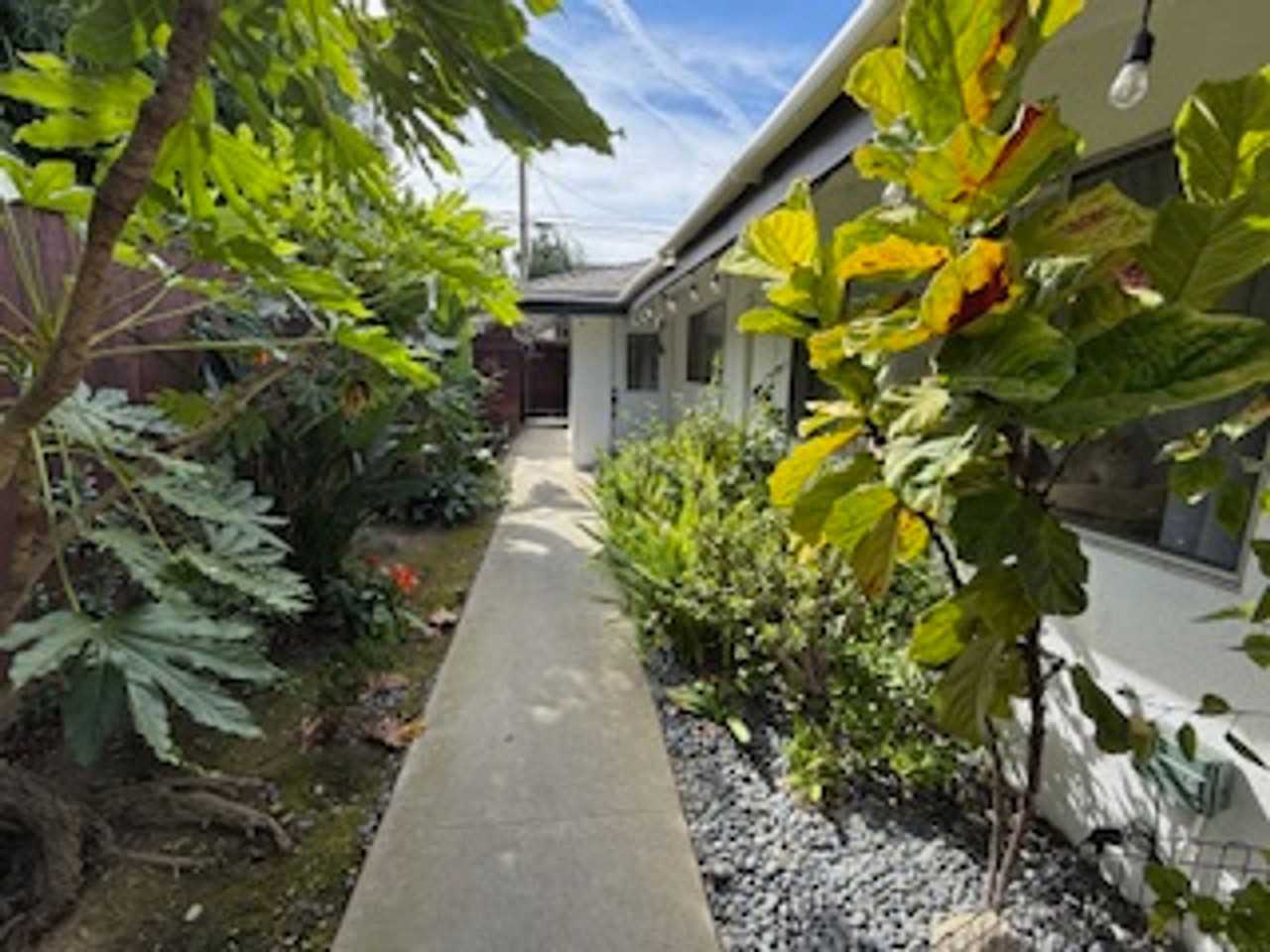 261 Prospect Ave - Photo 3 of 24