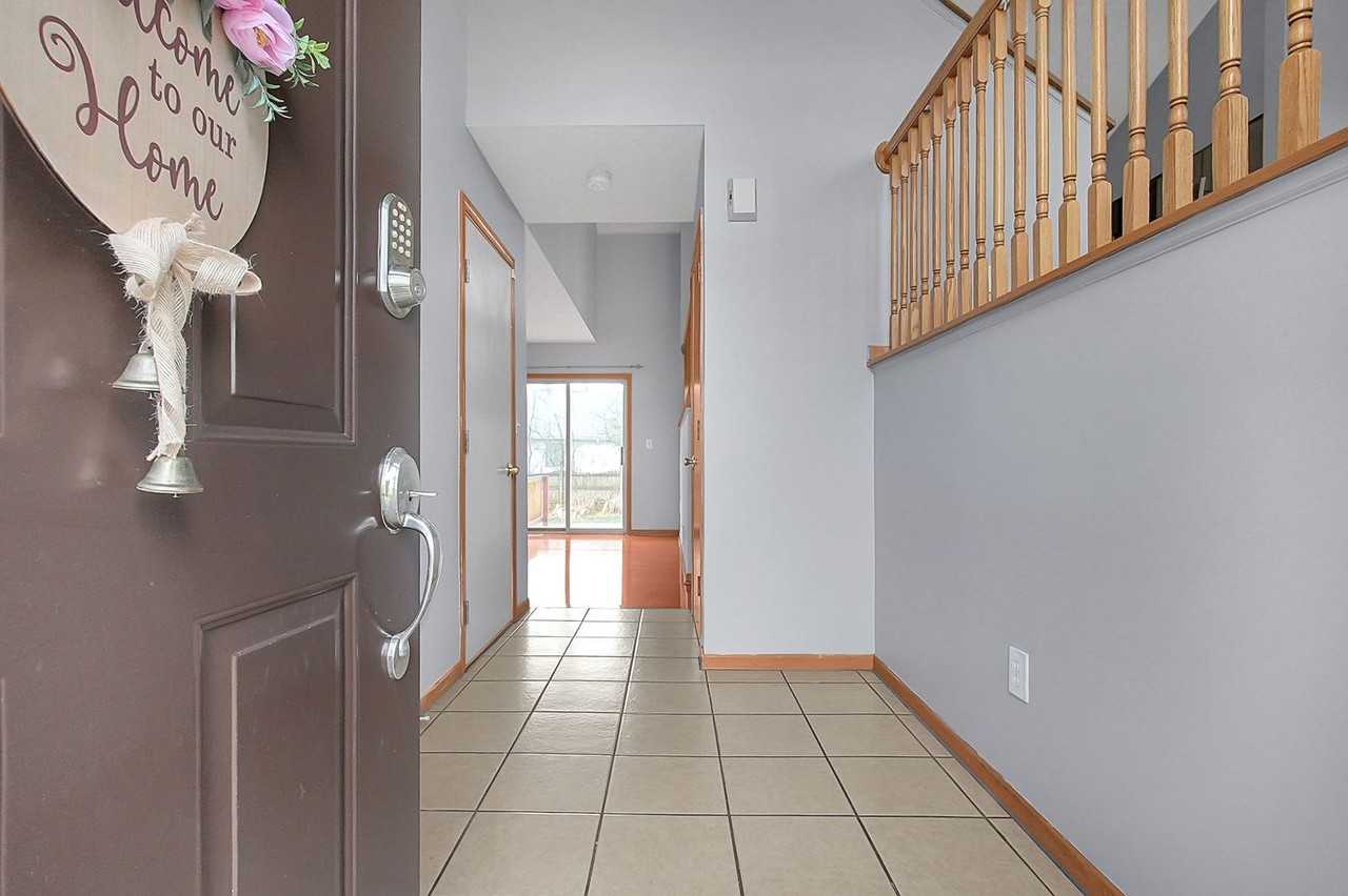 5425 Longworth Dr - Photo 6 of 27