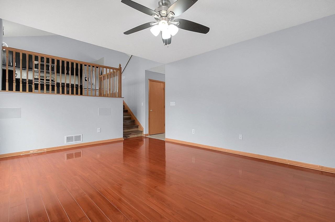 5425 Longworth Dr - Photo 7 of 27