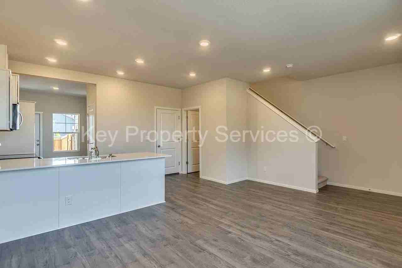 12609 Ne 116th Way - Photo 4 of 16