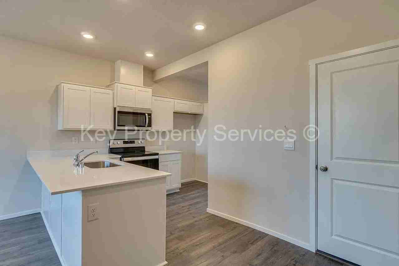 12609 Ne 116th Way - Photo 6 of 16