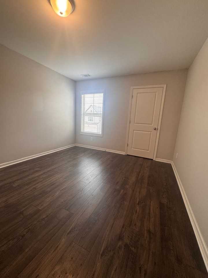 5619 Parkview Ln - Photo 2 of 25