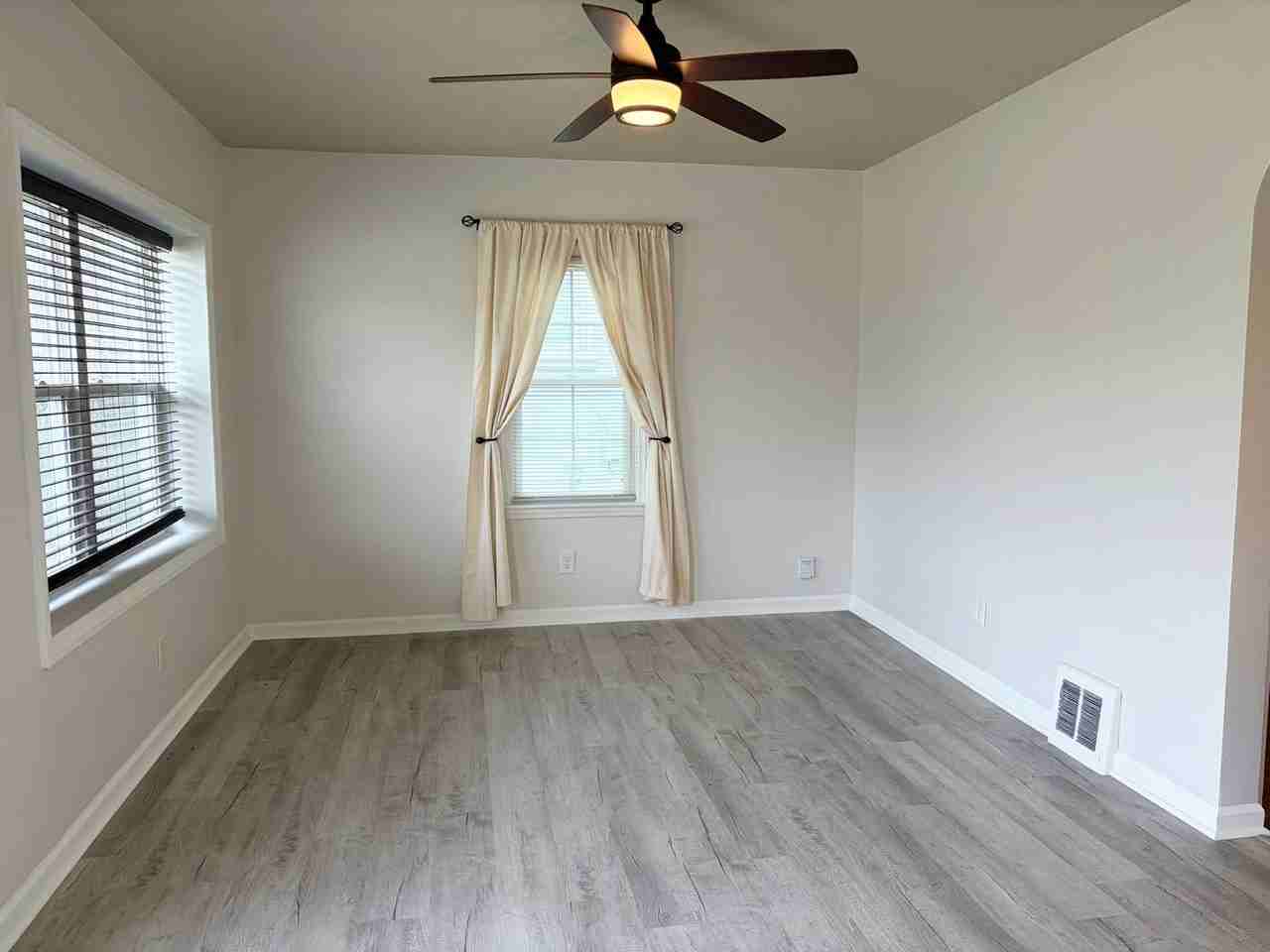 705 Cullom St - Photo 5 of 15