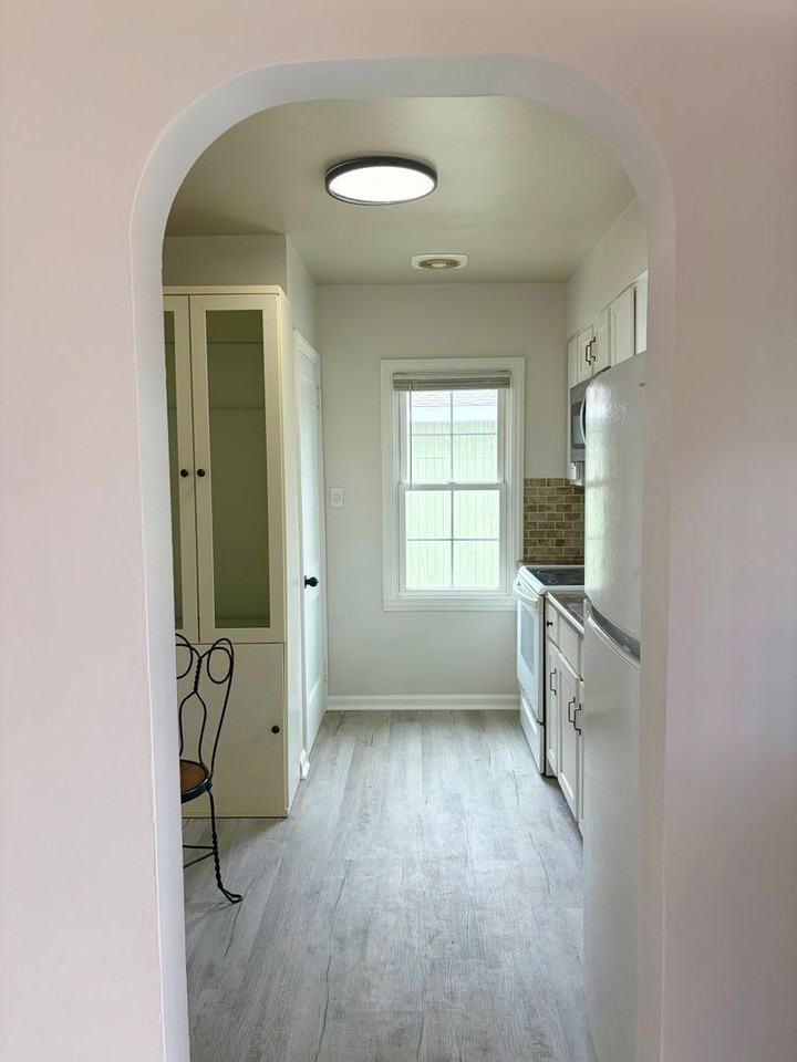 705 Cullom St - Photo 7 of 15