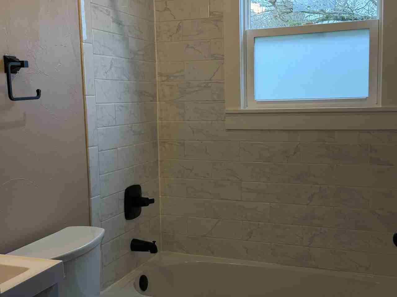 717 15th St Sw - Photo 5 of 8