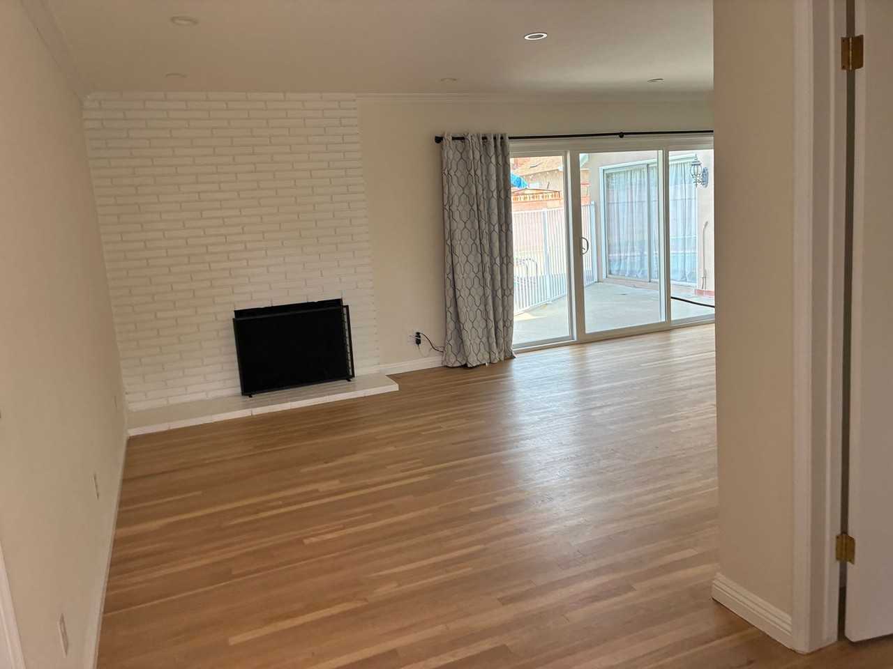 100 W Oakmont Dr - Photo 2 of 9