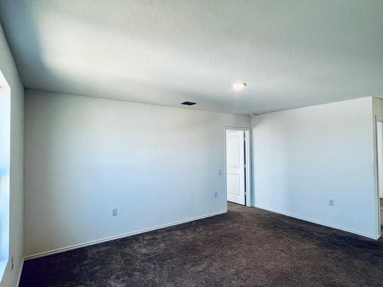 10135 Ana Hts - Photo 7 of 12