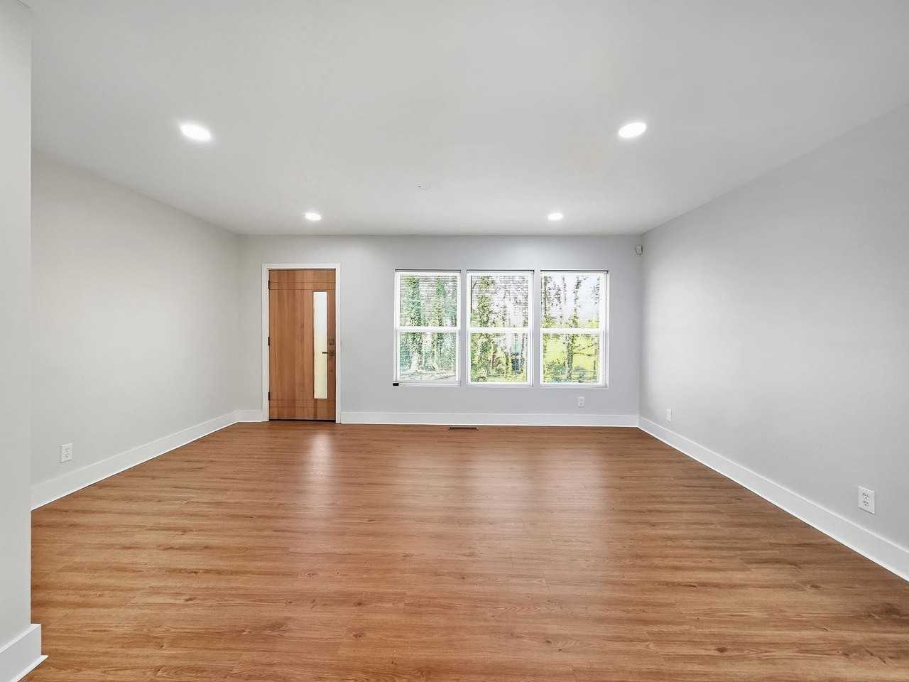 1346 Wichita Dr Sw - Photo 5 of 25