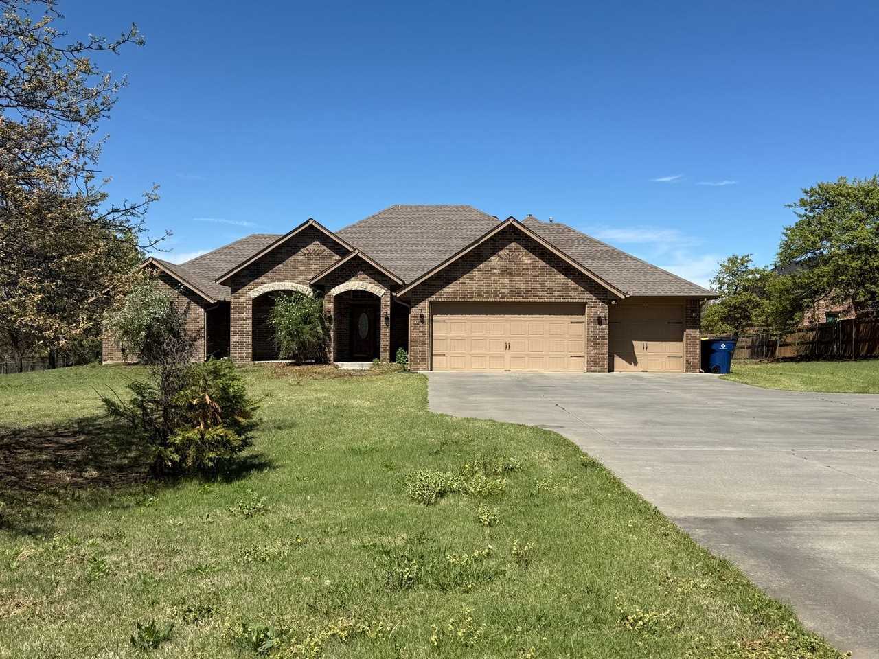 13871 E Reno Ave - Photo 2 of 9