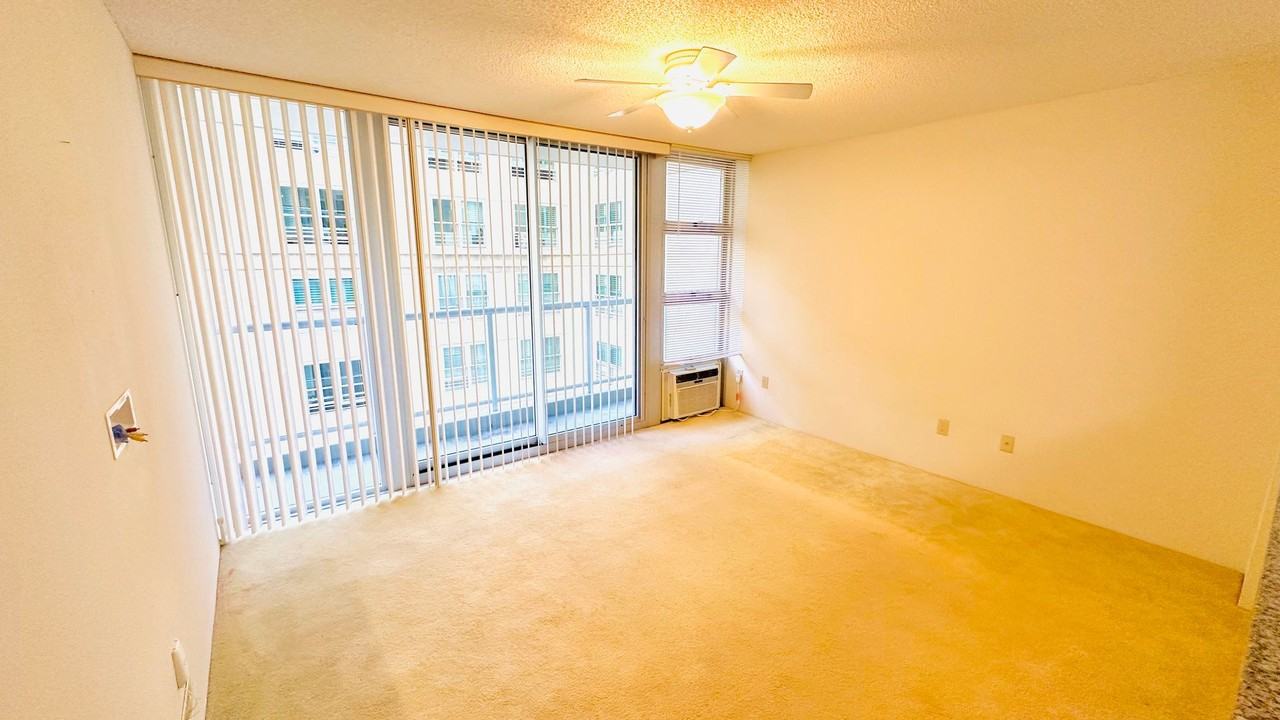 1315 Kalakaua Ave #1407 - Photo 4 of 14