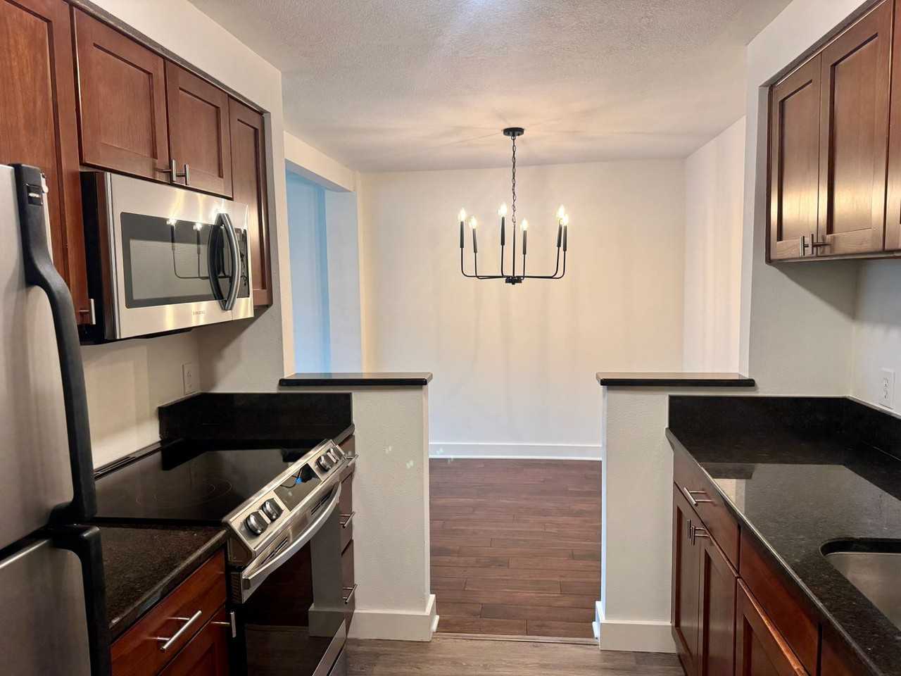 15821 Ne Leary Way Apt C126 - Photo 3 of 16