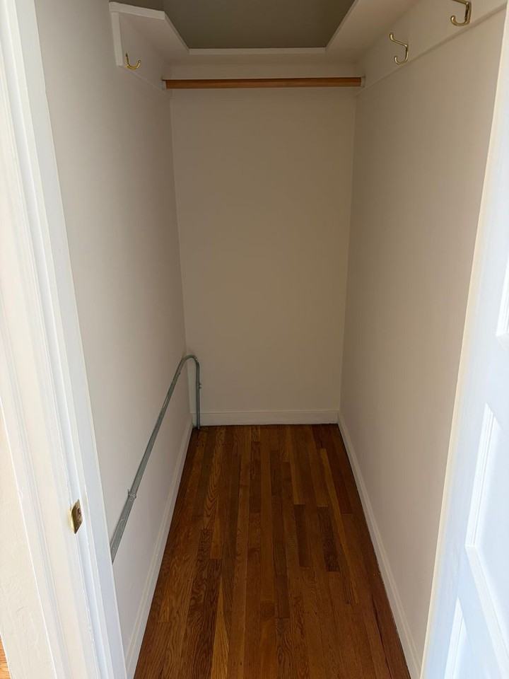 1060 Cole St #8 - Photo 5 of 13