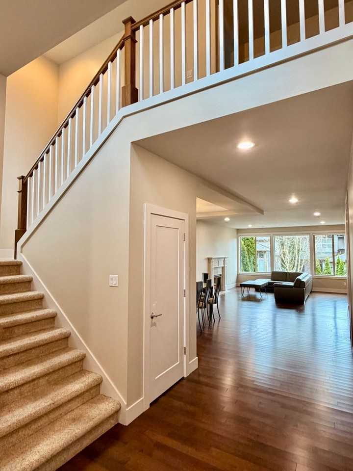 13212 42nd Ave Ne - Photo 3 of 38