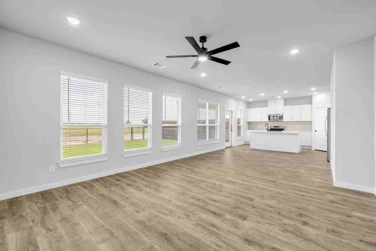 7050 7050 - 7052 Guilford Court - 7052 Guilford - Photo 5 of 26