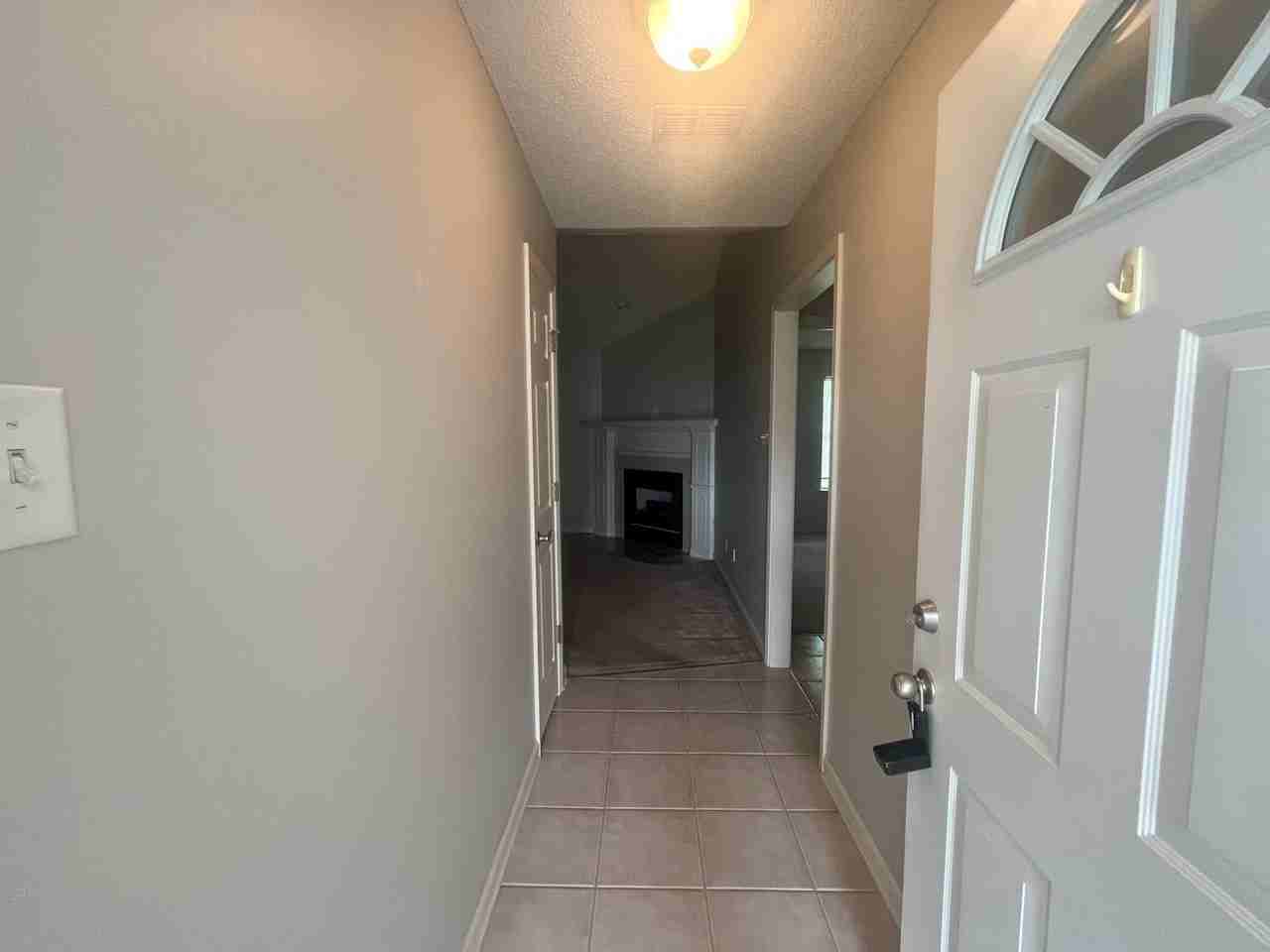 22 Willard St - Photo 2 of 20