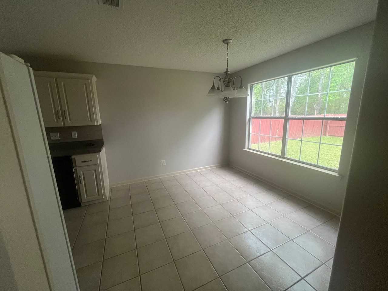 22 Willard St - Photo 4 of 20