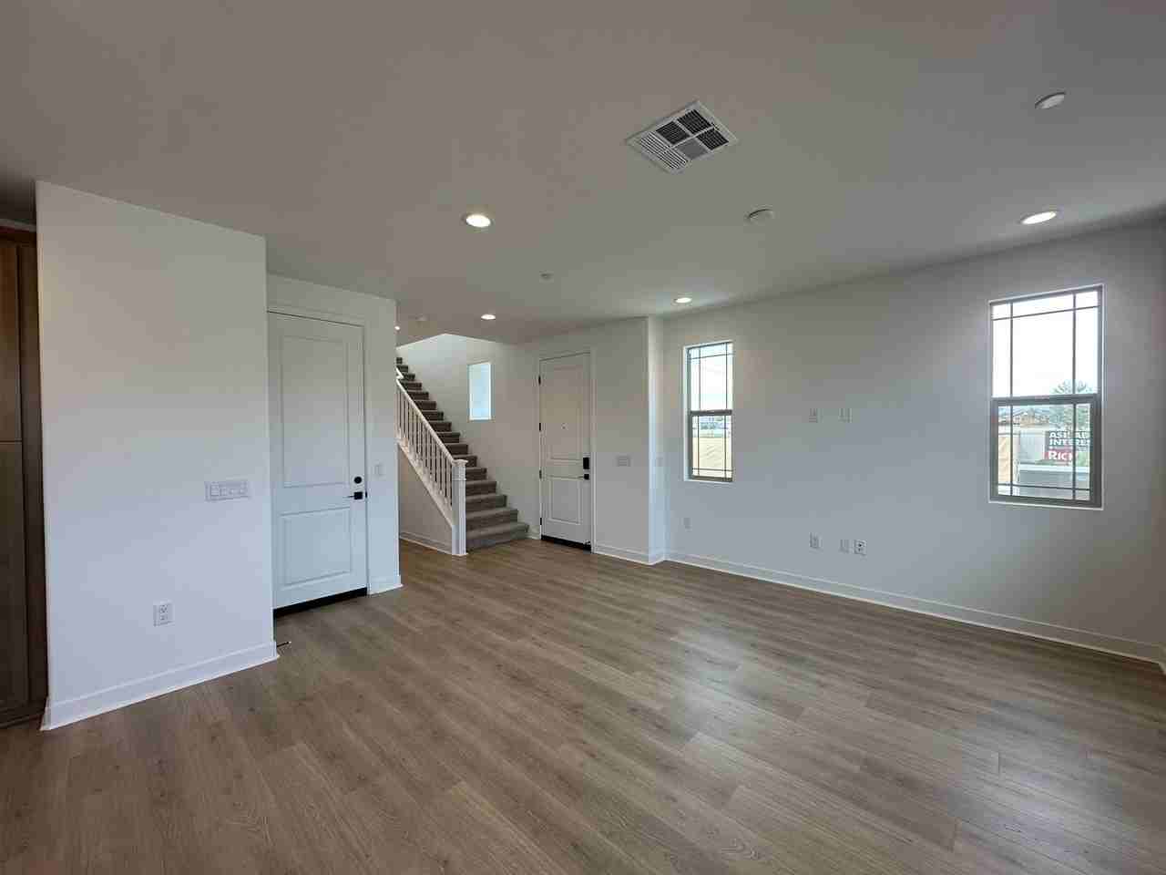 29561 Monarch Rd - Photo 3 of 25