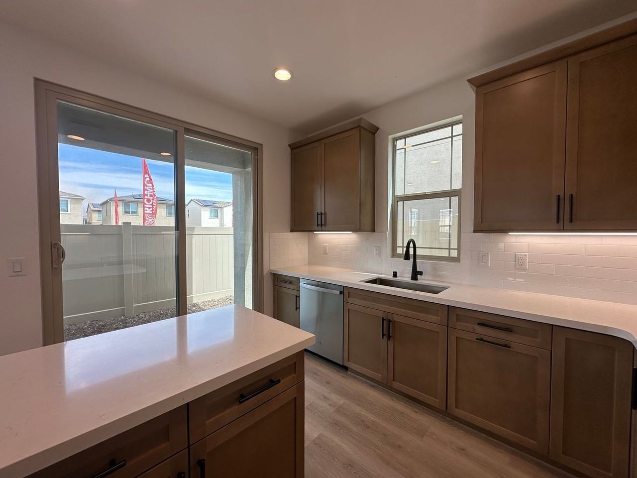 29561 Monarch Rd - Photo 5 of 25