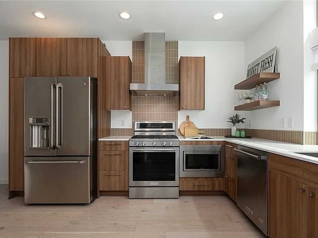 1759B 19th Ave S - Photo 3 of 21