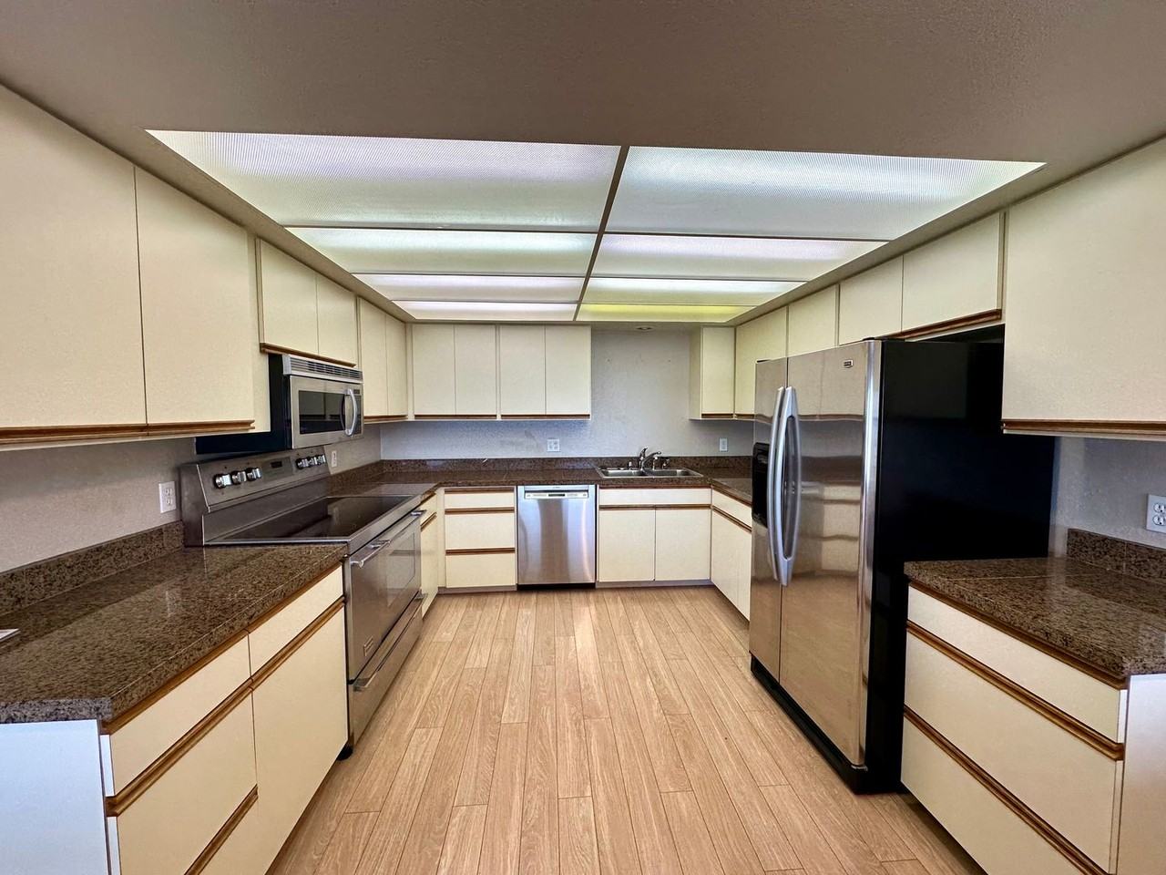 600 S State St #101 - Photo 2 of 24