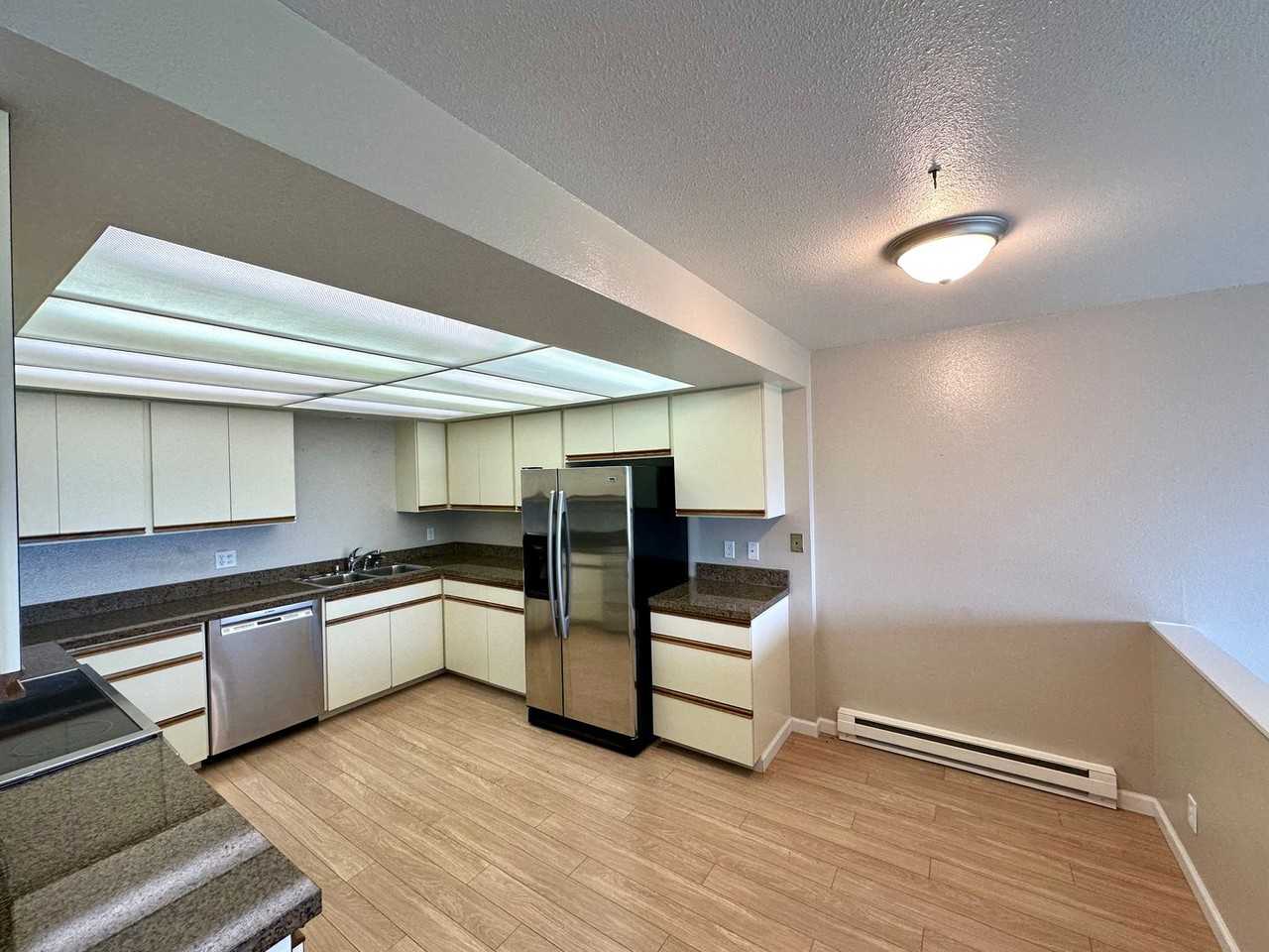 600 S State St #101 - Photo 3 of 24