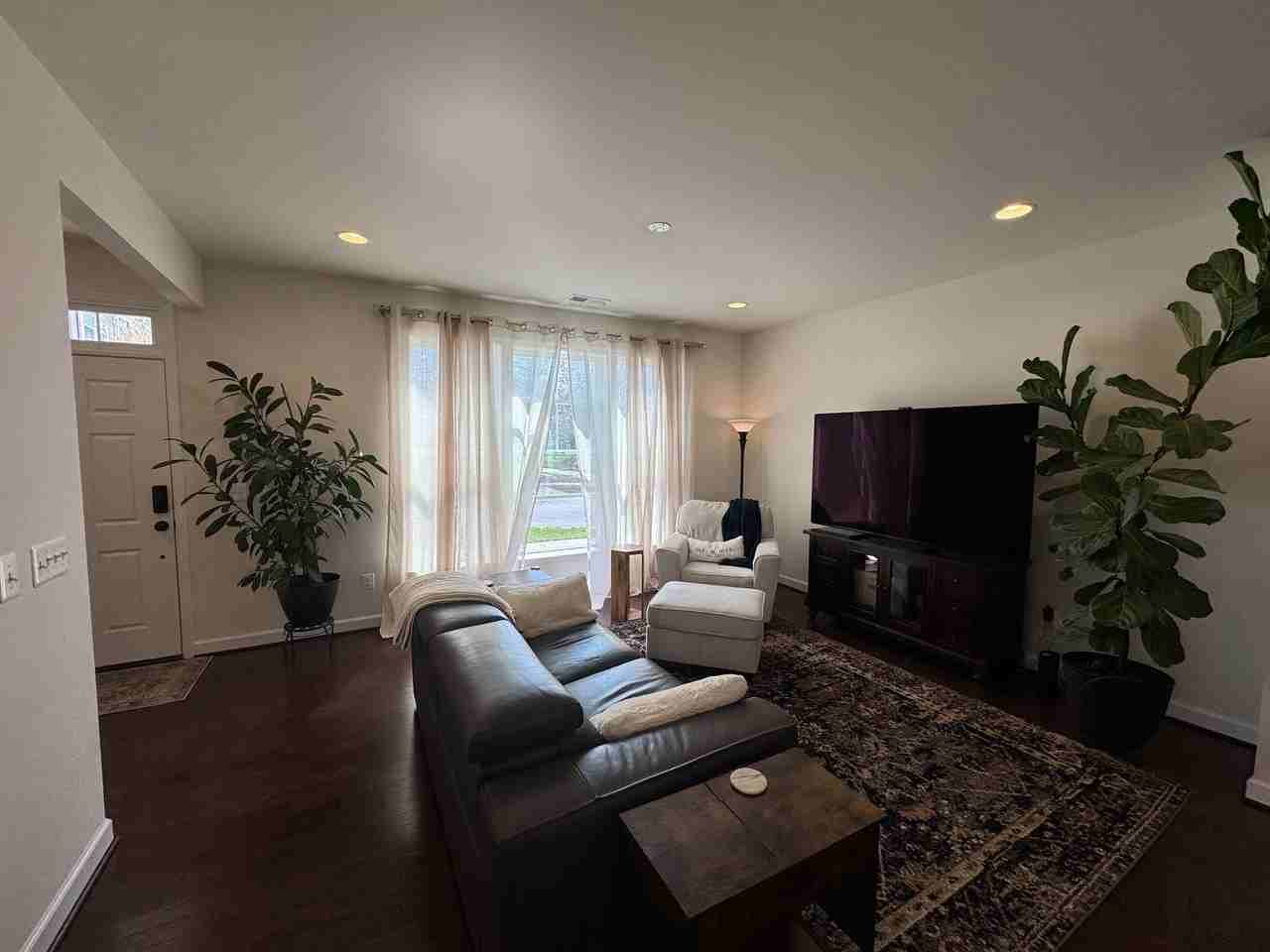 3241 Battery Park Pl - Photo 6 of 22