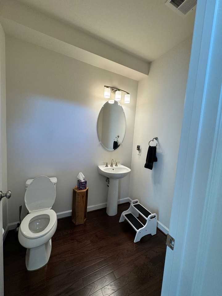 3241 Battery Park Pl - Photo 7 of 22