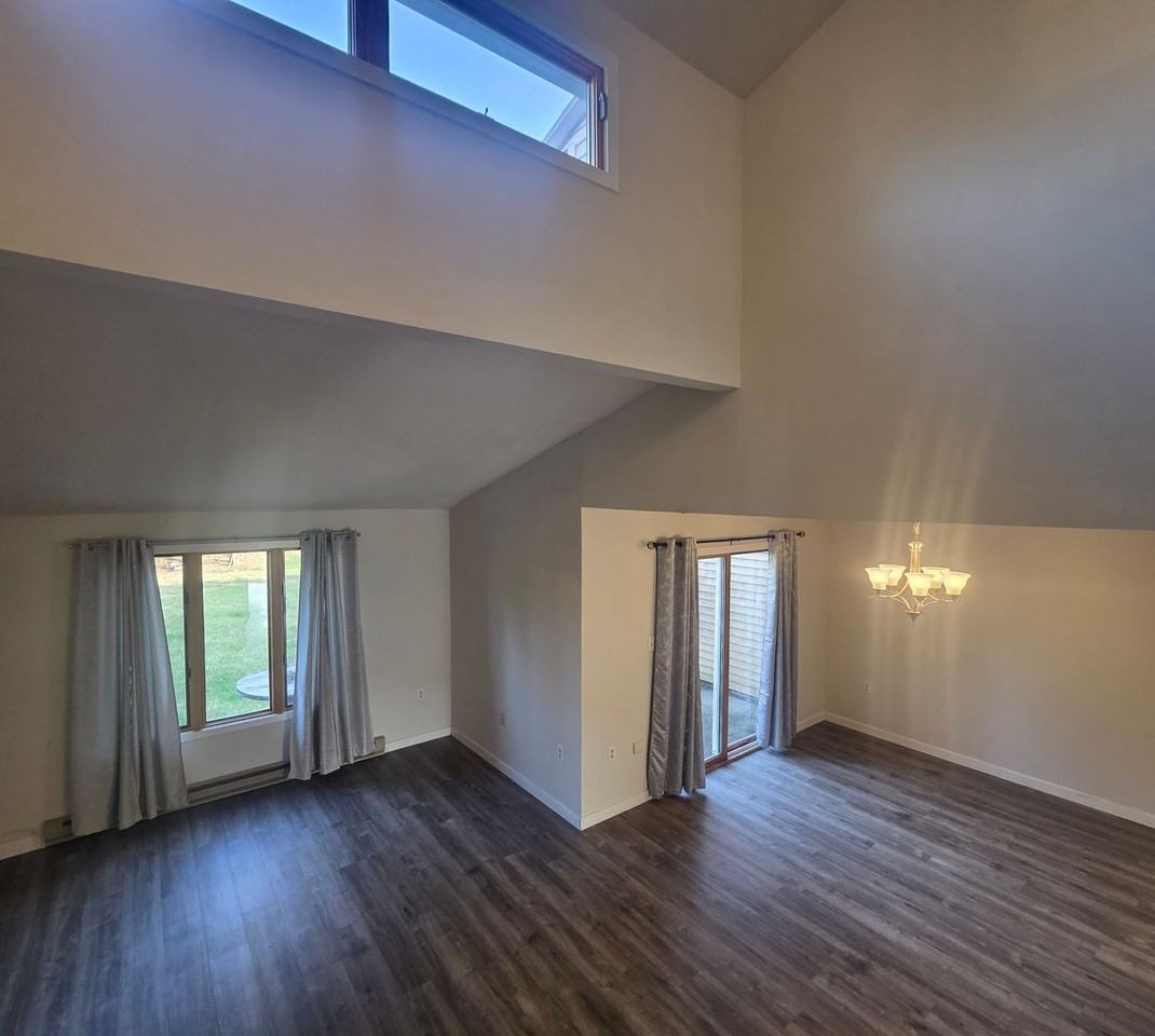 347 Tamarack Dr - Photo 2 of 29