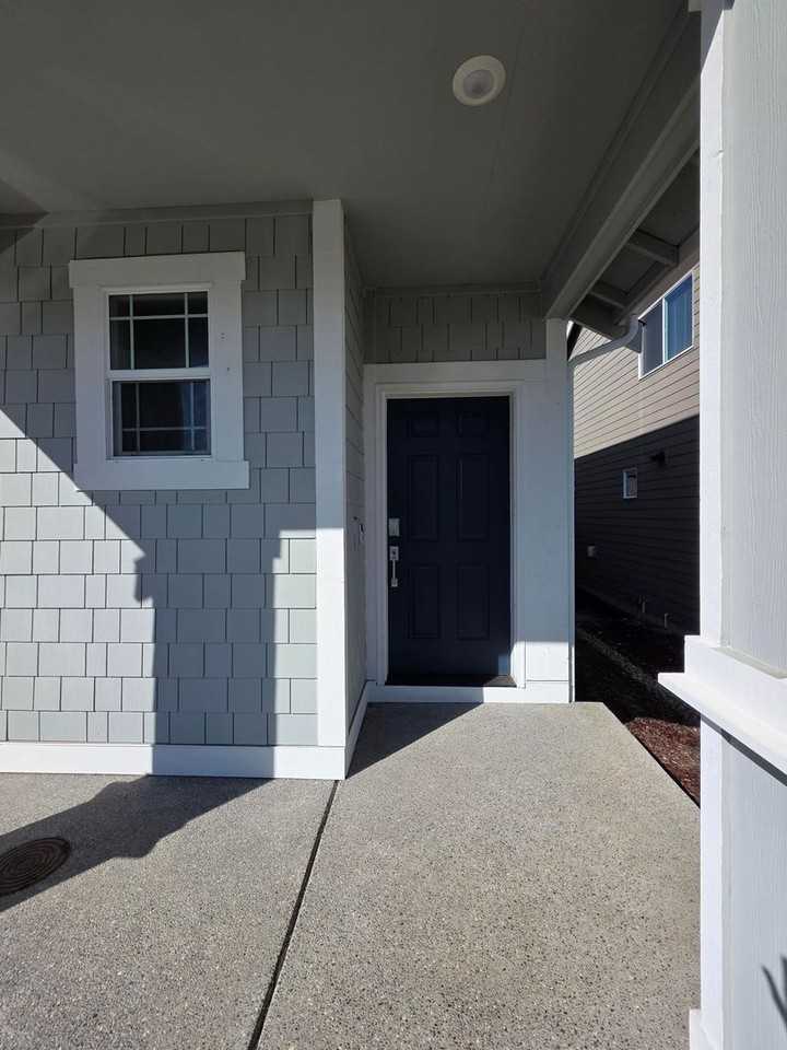 935 Baker Heights Loop - Photo 2 of 29