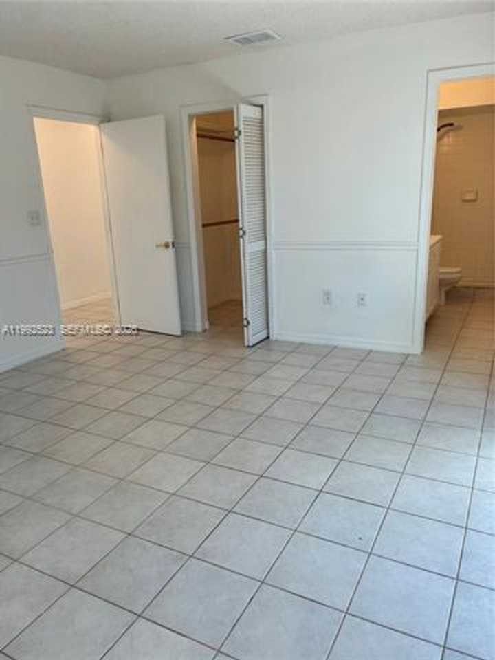 9834 Sw 222nd Ter - Photo 6 of 14